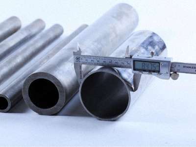 使用精密管有專家現場指導服務，施工無憂！